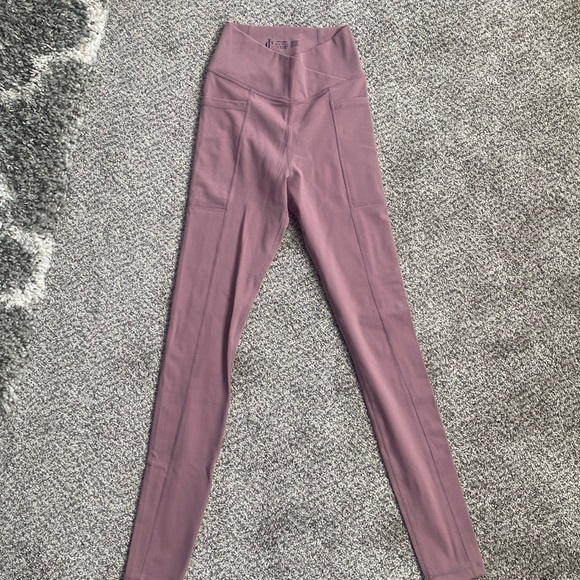 Cara Loren Activewear Leggings - Picture 2 of 4